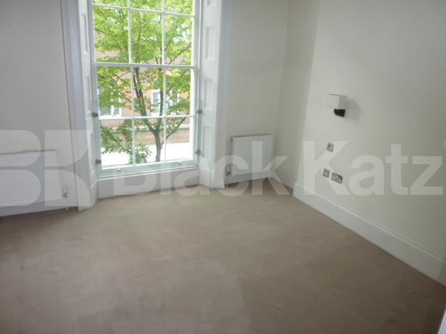 			UNDER OFFER!, 2 Bedroom, 1 bath, 1 reception Flat			 Albany Street, REGENTS PARK / CAMDEN